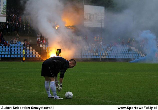 Nad klubem z wyspy Uznam zebrały się czarne chmury