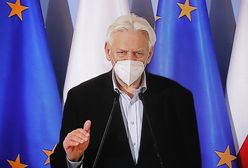 Koronawirus w Polsce. Prof. Horban tłumaczy skąd wciąż wysoka liczba zgonów