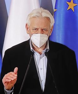 Koronawirus w Polsce. Prof. Horban tłumaczy skąd wciąż wysoka liczba zgonów