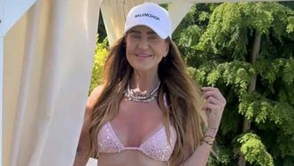 48-letnia Agnieszka Kotońska pręży się nad basenem w Mielnie w KUSYM BIKINI z diamencikami