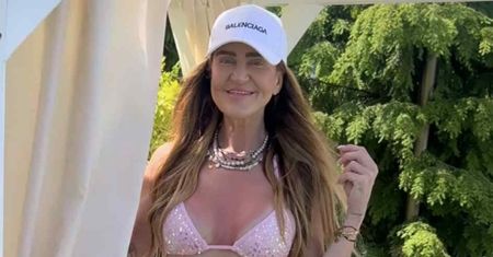 48-letnia Agnieszka Kotońska pręży się nad basenem w Mielnie w KUSYM BIKINI z diamencikami