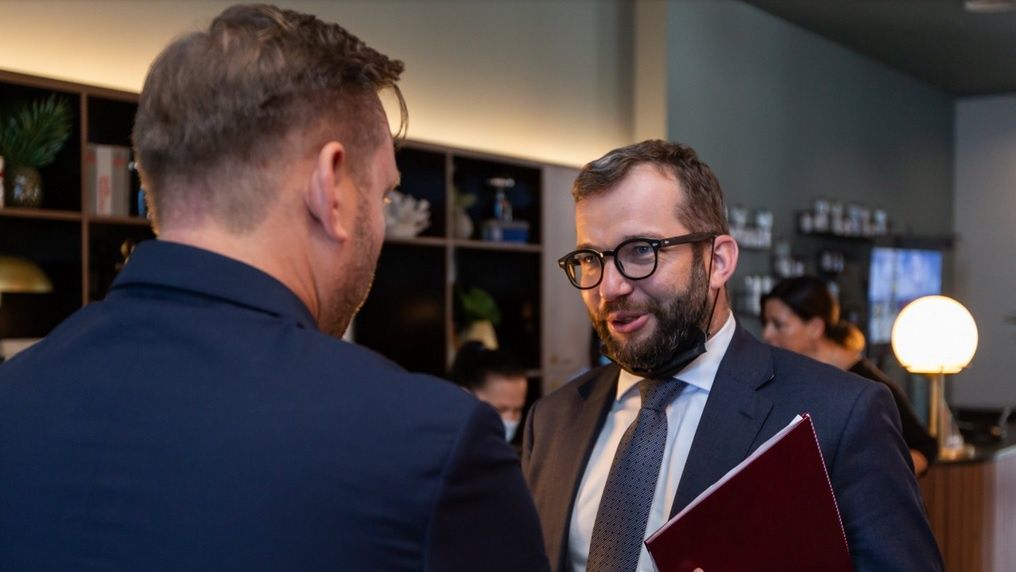 Grzegorz Puda jest zdania, że KE powinna sięgnąć po środki sprawdzone w czasie wiosennej fali koronawirusa