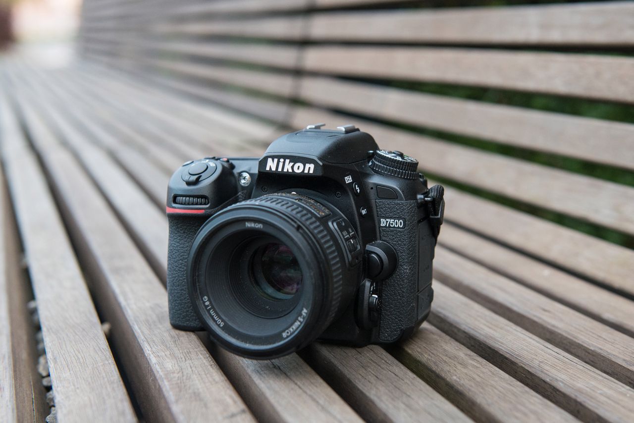 Nikon D7500