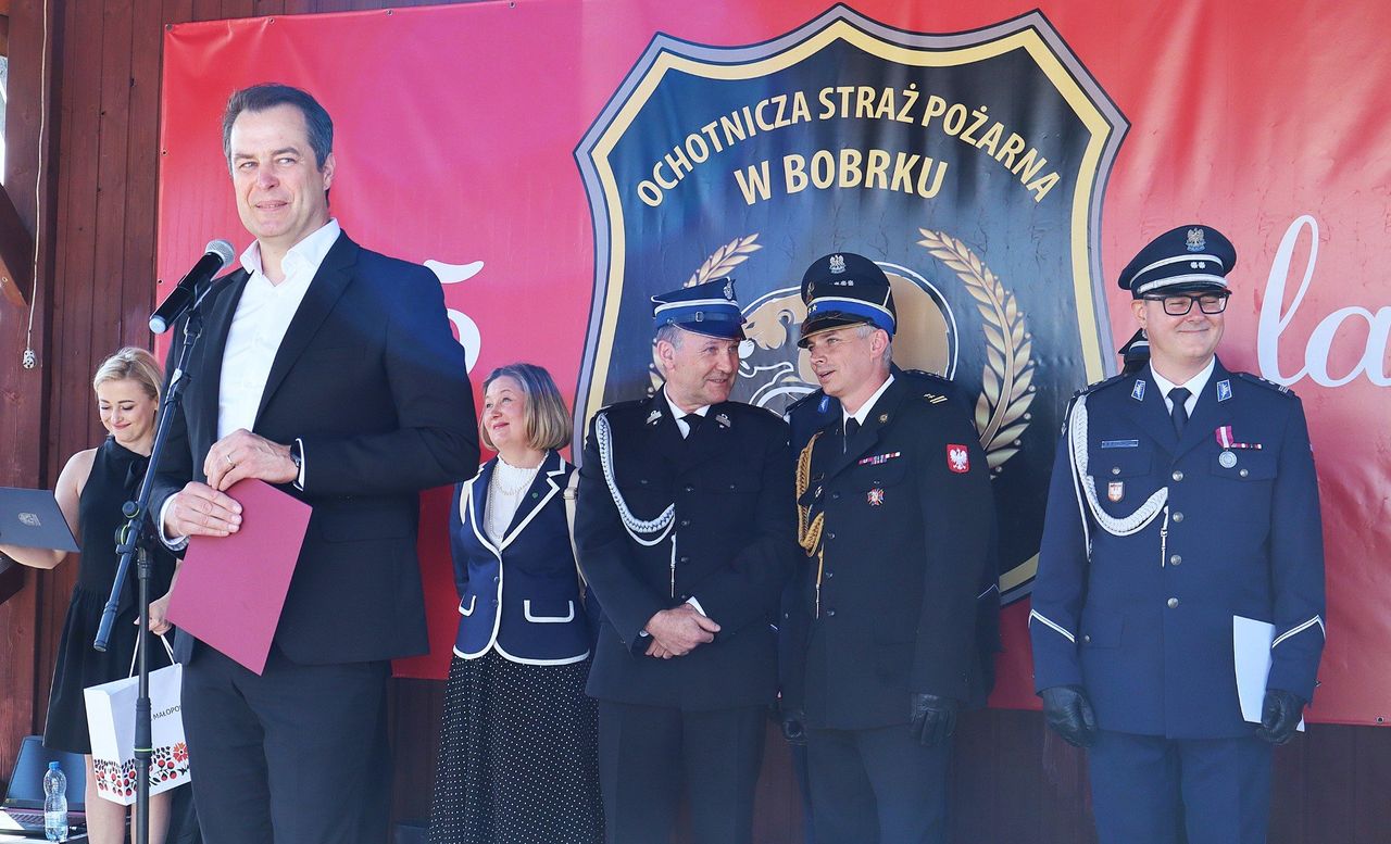 Powiat oświęcimski rozdzielił pieniądze dla strażaków-ochotników. Trzy jednostki dostały dotację z przeznaczeniem na samochód