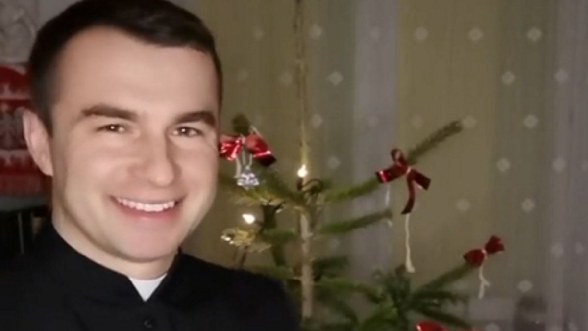 Ksiądz Sebastian Picur. 