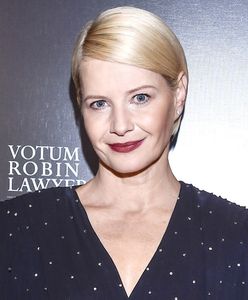 Wcześniej tego nie robiła. Pokazała mieszkanie i imponujący regał