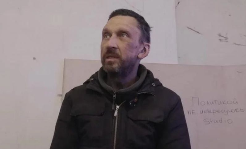 Ma wyższe wykształcenie. Został pojmany przez Ukraińców