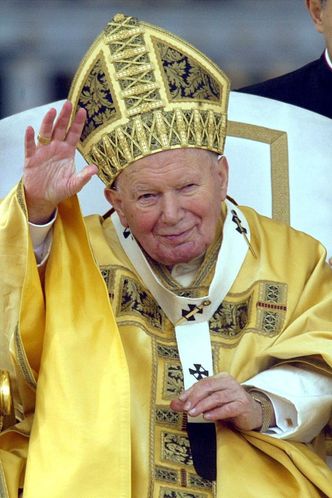Rozpoczął się konsystorz. Kiedy Jan Paweł II świętym?