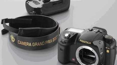 Specjalna, złota edycja Pentaxa K10D 1
