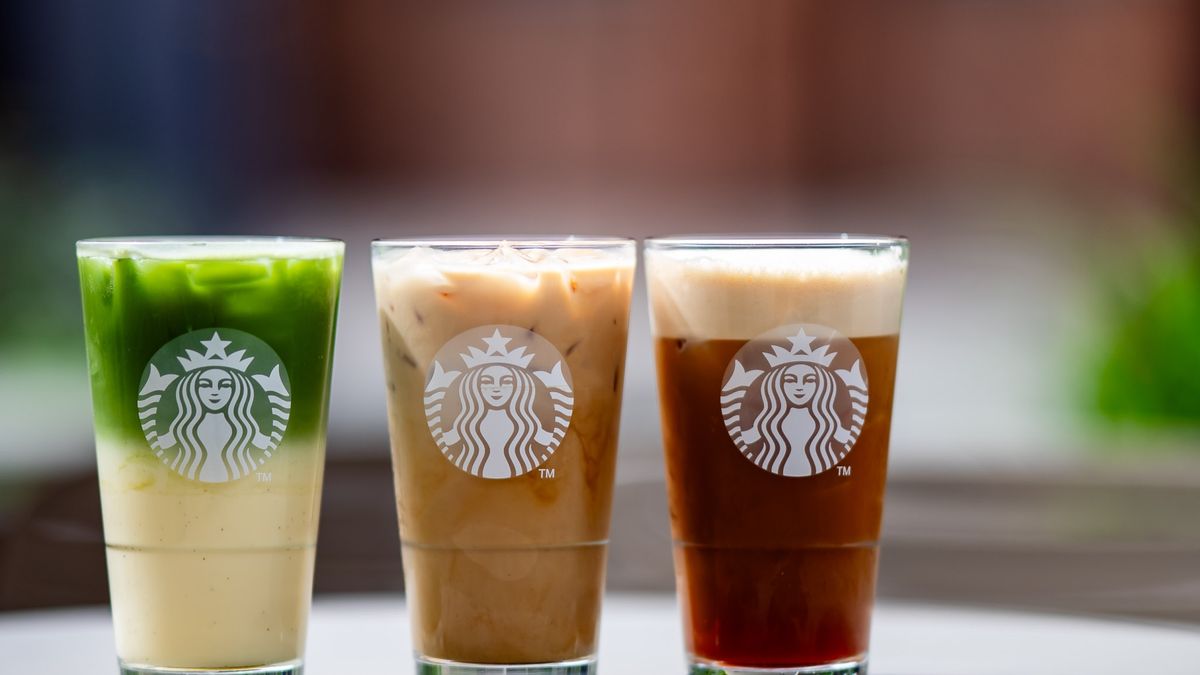 Letnie nowości zawitały do Starbucks. 