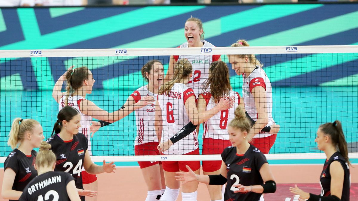 PAP / Zbigniew Meissner / Na zdjęciu: siatkarki reprezentacji Polski