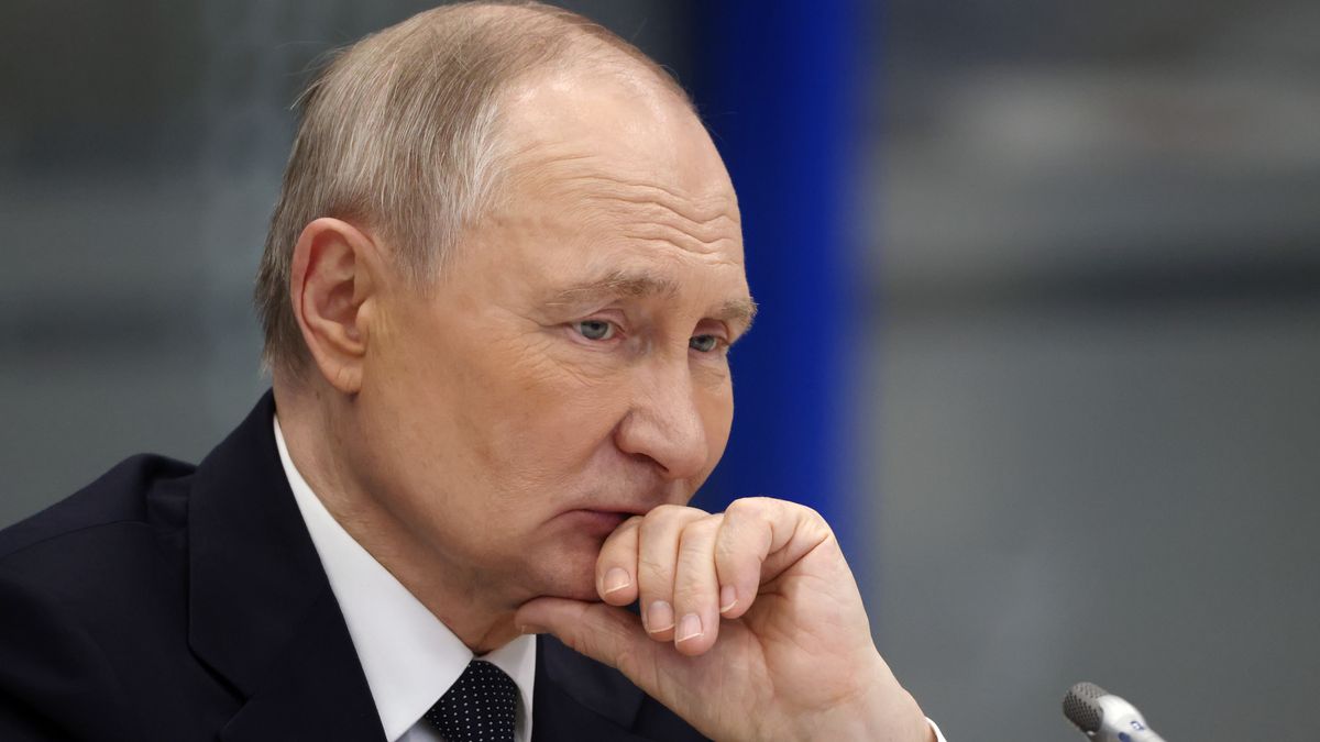 Russian President Vladimir Putin Attends Arctic Forum In Murmansk
MURMANSK, RUSSIA - MARCH 26 (RUSSIA OUT) Russian President Vladimir Putin seen while visiting a military base of nuclear fleet, March 26, 2025, in Murmansk, Russia. Putin is having a one-day trip to Murmansk. (Photo by Contributor/Getty Images)
Contributor