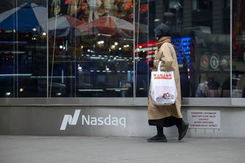 Wall Street w cieniu ultimatum. Rynek czeka na ruch Iranu