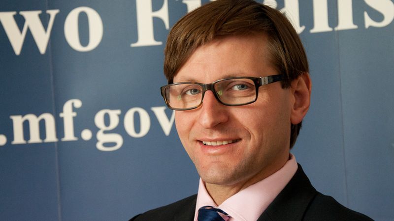 Wiceminister finansów Artur Radziwiłł