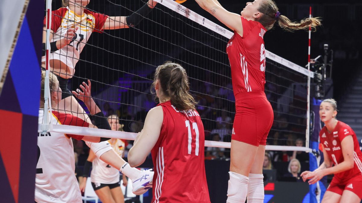 mecz Polska - Niemcy na ME siatkarek Na siatce walczy Magdalena Jurczyk