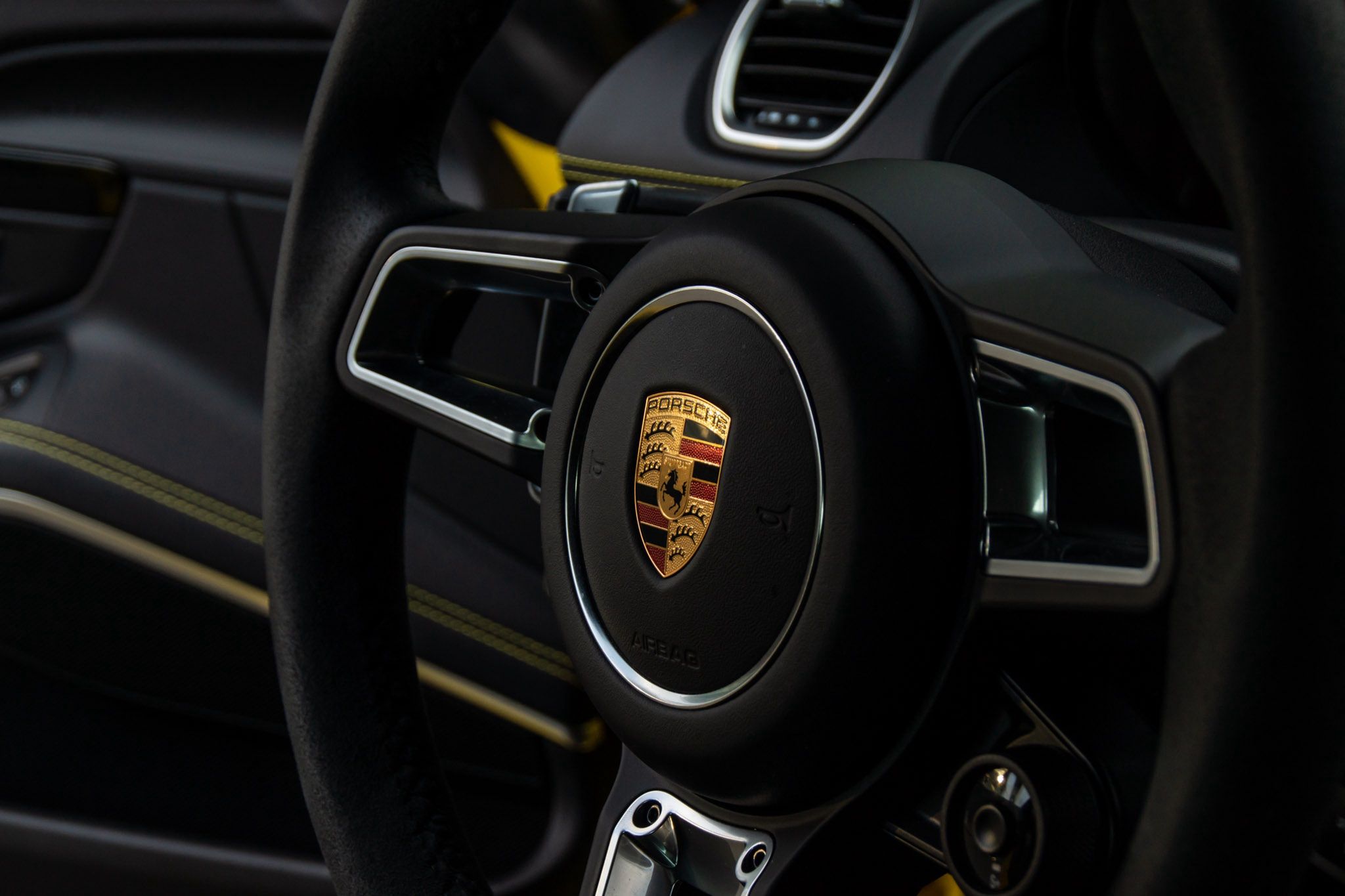 Porsche 718 Cayman T