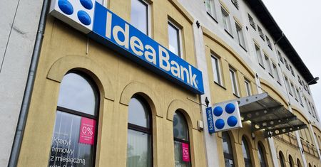 Idea Bank przejęty. W poniedziałek nowy szyld i inne godziny otwarcia placówek