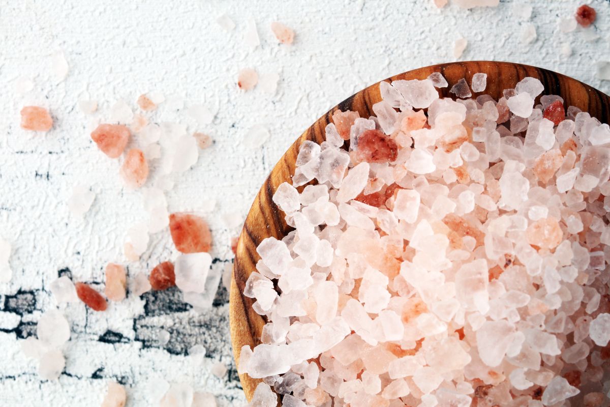 Sól nie tylko kuchenna? Nietypowe pomysły na zastosowanie słonych kryształków