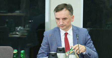 Ziobro może liczyć na uczciwy proces? Zapytano Polaków