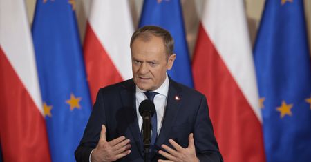Tusk ostro o Kurskim. "Okrył się hańbą na resztę życia"