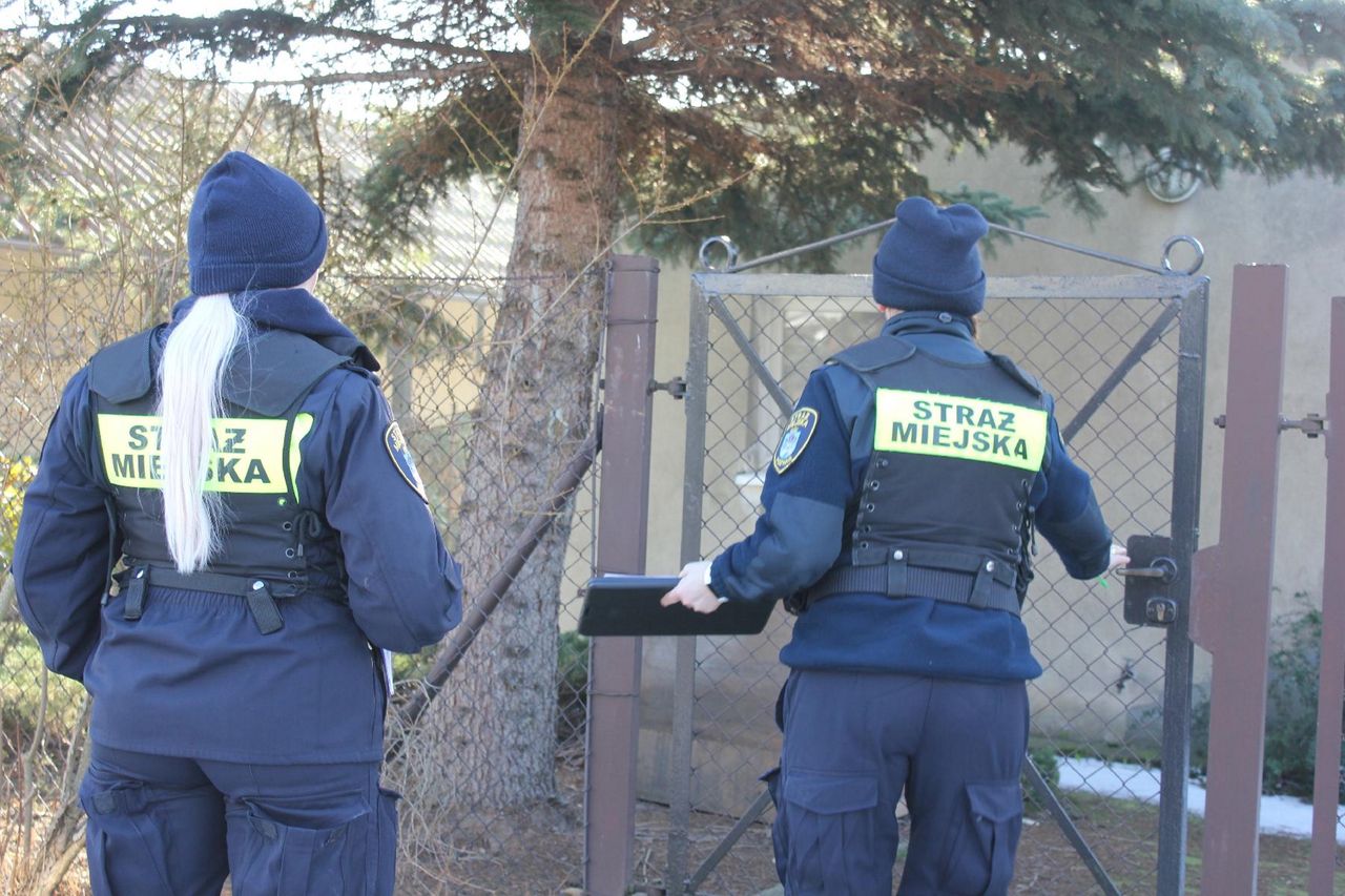 Chodzą po domach. Są wyniki pierwszych kontroli