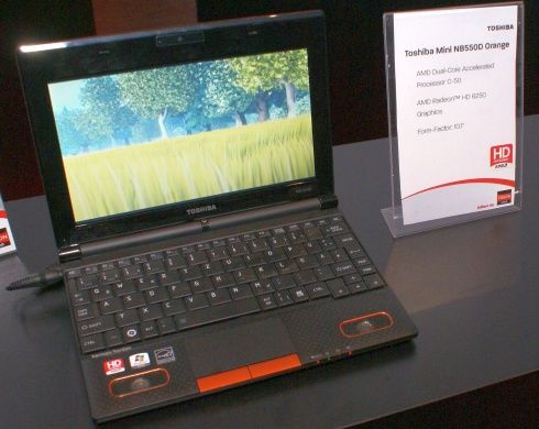 Toshiba Mini NB550D Orange