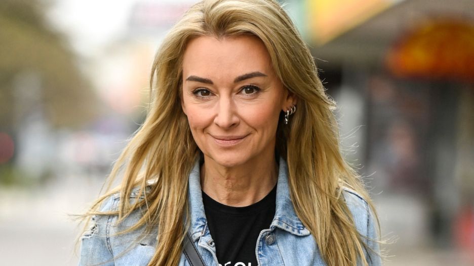 fot. AKPA
damskie, ddtvn, ddtvn - niedziela, kobieta, makijaż delikatny, sesja, paparazzi, Martyna Wojciechowska