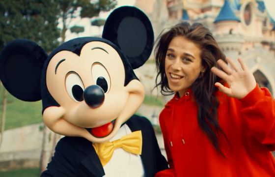 Joanna Jędrzejczyk reklamuje kolekcję odzieży House z Myszką Miki (wideo)