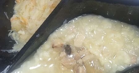 "Wygląda jak wymiociny". Takie posiłki otrzymały dzieci z podstawówki