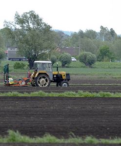 Dramatyczne warunki. Maszyny nie mogą wyjechać. Trwa bój rolników