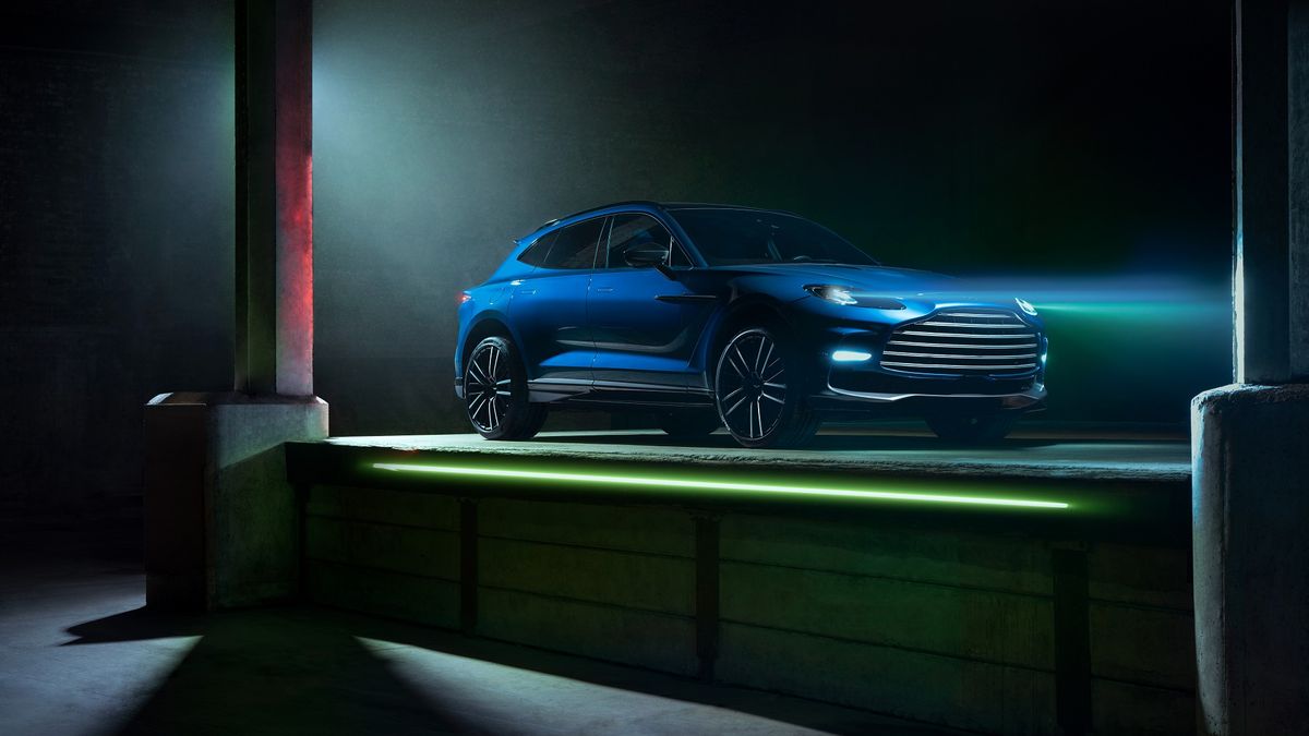 Aston Martin DBX707 (2022)