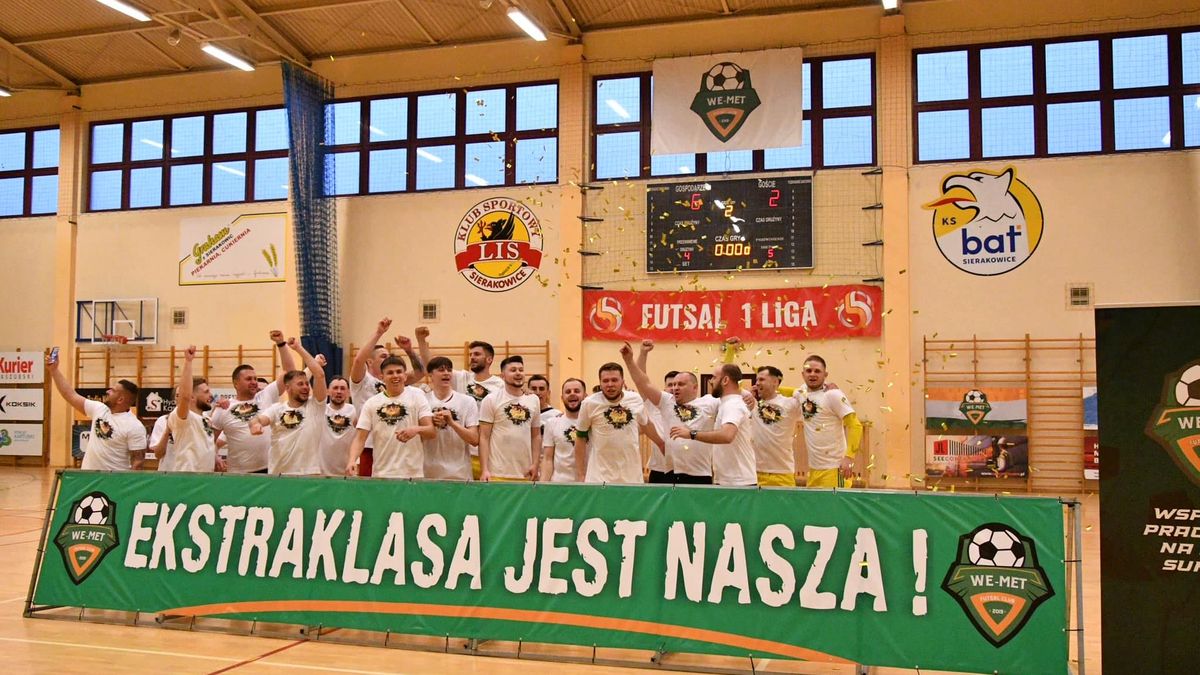 Futsaliści We-Met Futsal Club Kamienica Królewska świętują awans do ekstraklasy