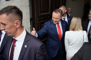 Niezadowolenie z demokracji nadal powszechne w wielu krajach, w tym w Polsce