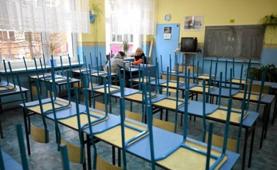 Ponad 700 nauczycieli od września bez pracy