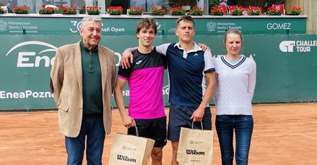 Emocjonujący finał preeliminacji Enea Poznań Open. Dwóch młodych tenisistów z "dzikimi kartami"