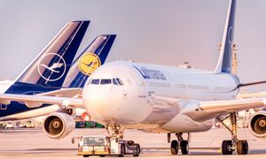 Rośnie napięcie w Iranie. Linie lotnicze wstrzymują loty