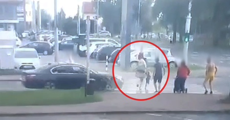 Kierowca bmw potrącił matkę z dzieckiem. Koszmar na pasach w Puławach
