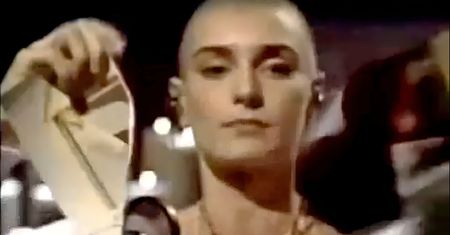 Sinéad O’Connor nie żyje. 30 lat temu wywołała skandal. "Walczcie z prawdziwym przeciwnikiem"