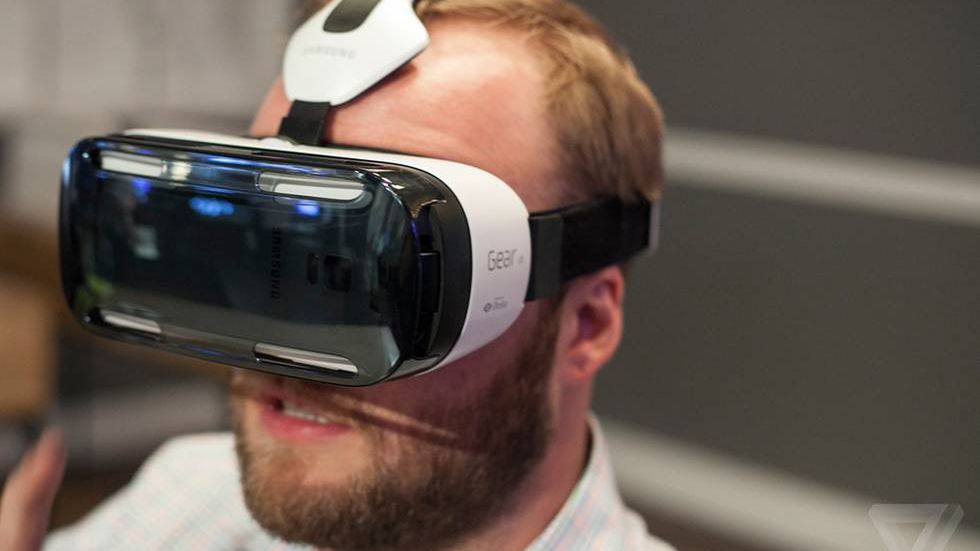 Mocne uderzenie Samsunga: Note 4 i Edge, smartwatch Gear S i gogle Gear VR 1