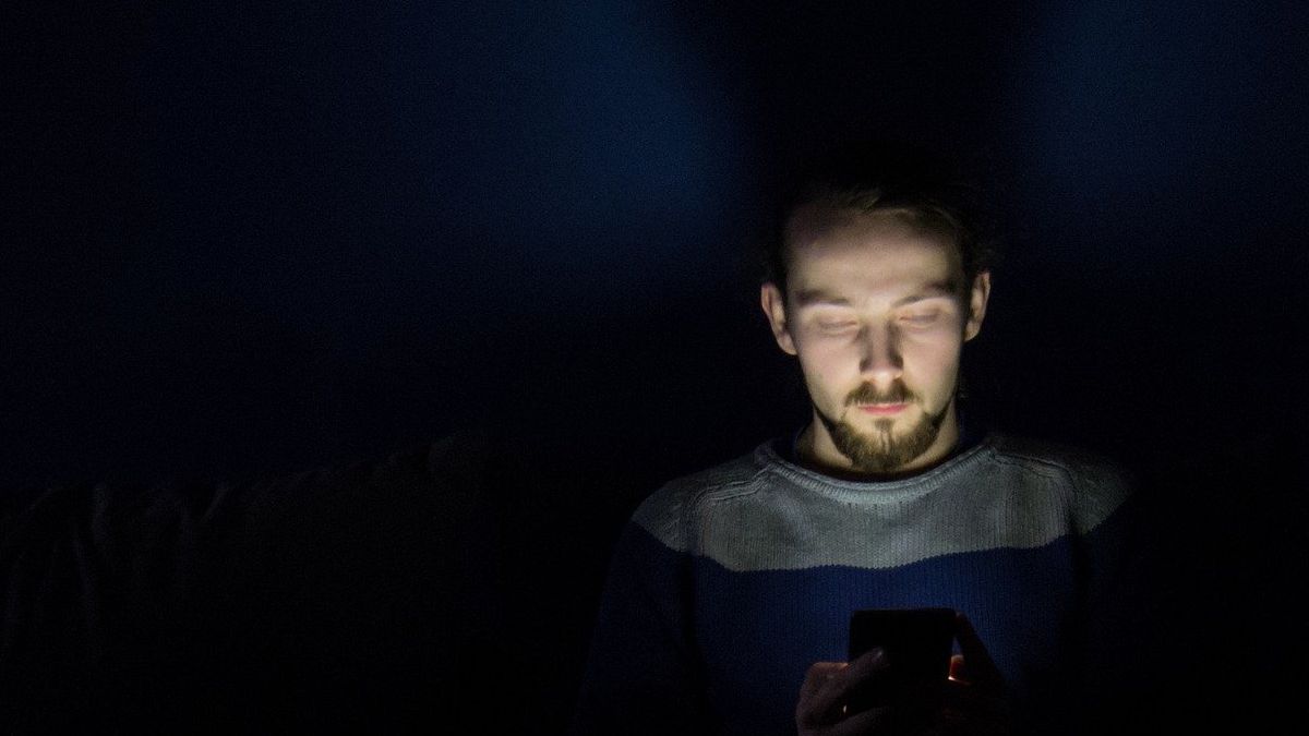 Praktyczna nowość w Androidzie 12. Zadowoli nocnych marków 1