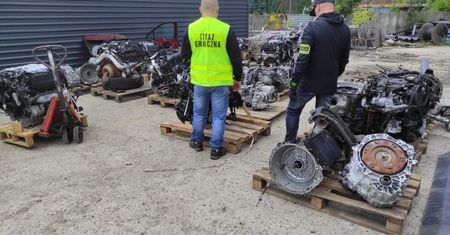 Grupa paserów w rękach policji. Znaleziono "łupy" warte pół miliona złotych
