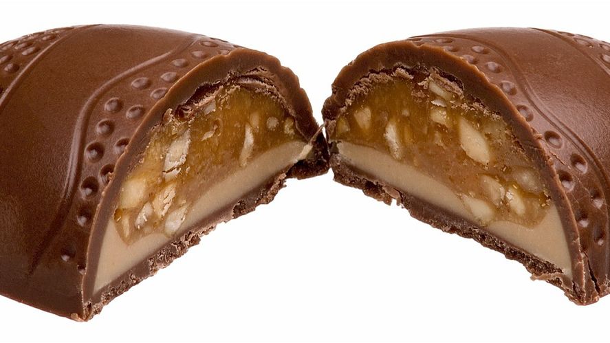 Karmelki z orzechami w czekoladzie