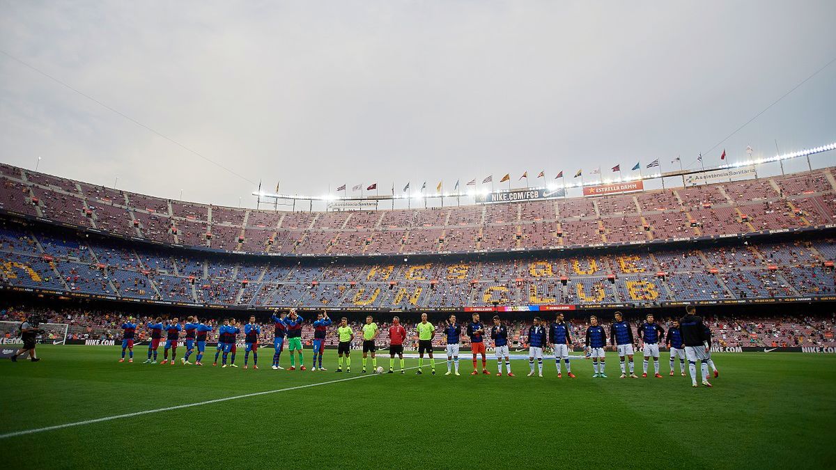 Zdjęcie okładkowe artykułu: Getty Images / Jose Breton / Na zdjęciu: fani na Camp Nou