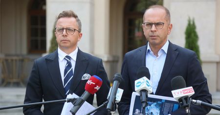 Weszli do ministerstwa. Znaleźli zaufanego człowieka Kaczyńskiego