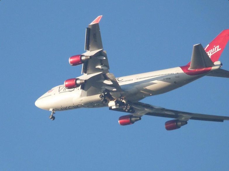 Awaryjne lądowanie w Londynie. Pilot miał problemy z podwoziem