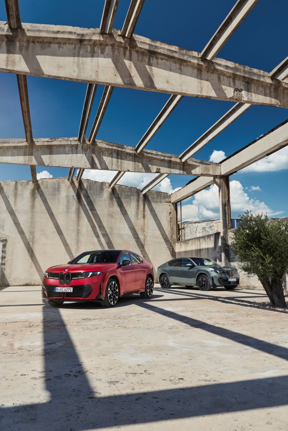 BMW iX4