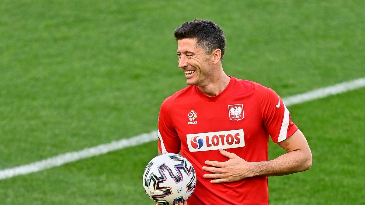 Getty Images / ADAM NURKIEWICZ / Na zdjęciu: Robert Lewandowski