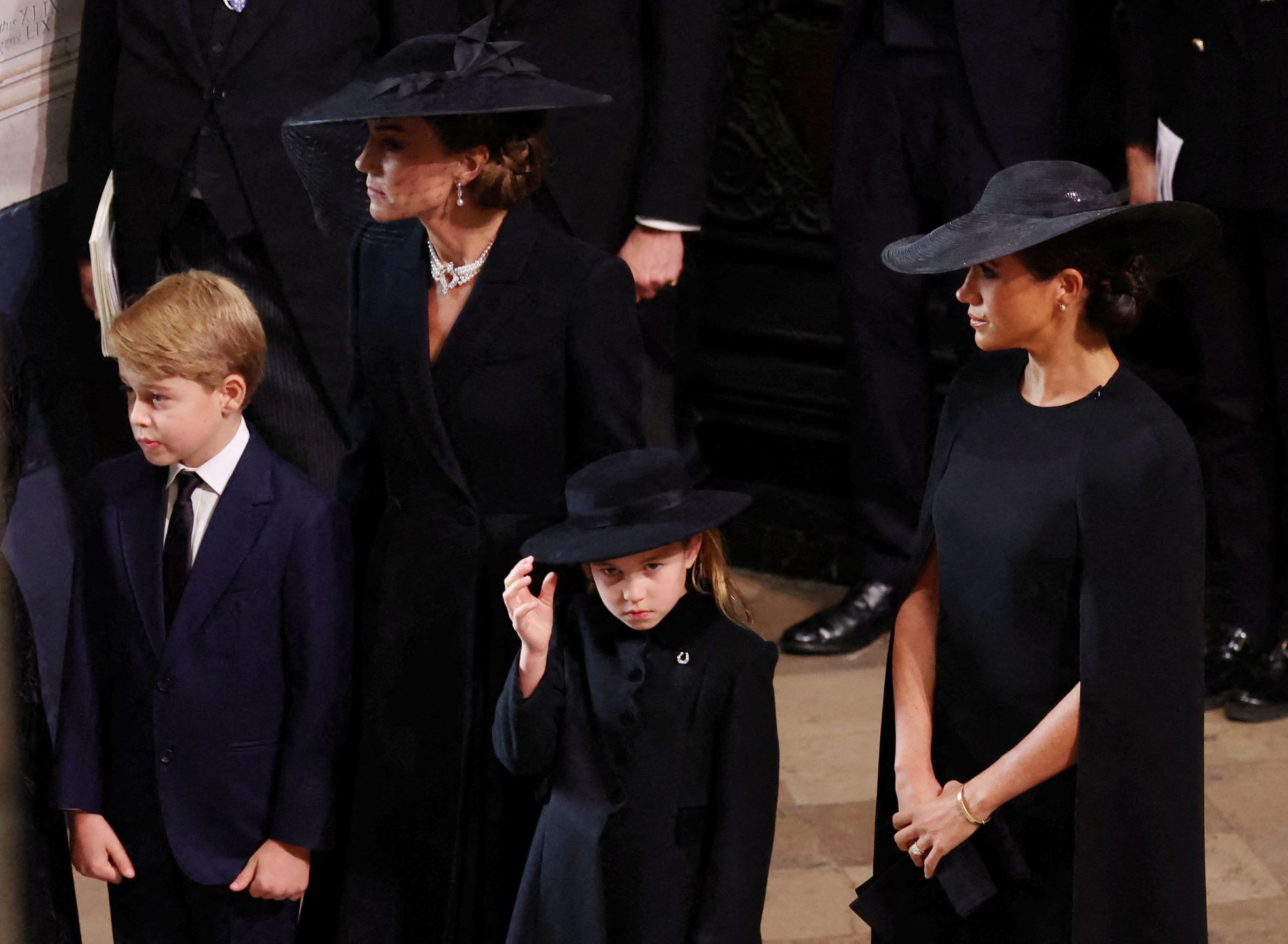 Kate Middleton i Meghan Markle przybywają do Westminster Abbey