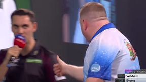 "Sarkastyczny gest". Wygrał i pokazał to sędziemu