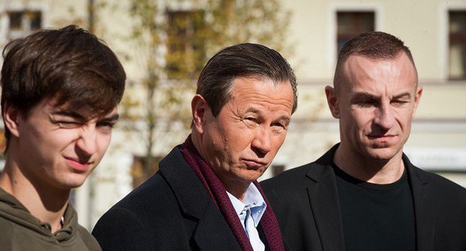 „Reporterzy. Z życia wzięte” nowym codziennym serialem Telewizji Puls i Studia A. Zagrają Tadeusz Chudecki i Piotr Cyrwus